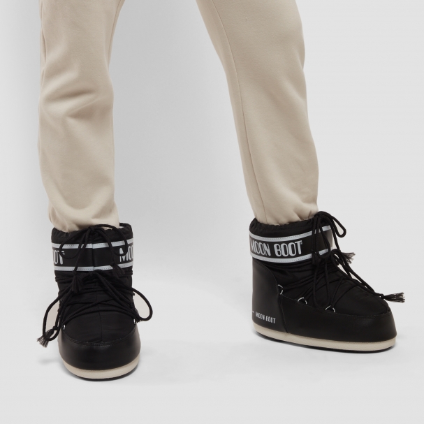 Moon Boot Icon Low 2 snow boots for Women Black in UAE Level Shoes
