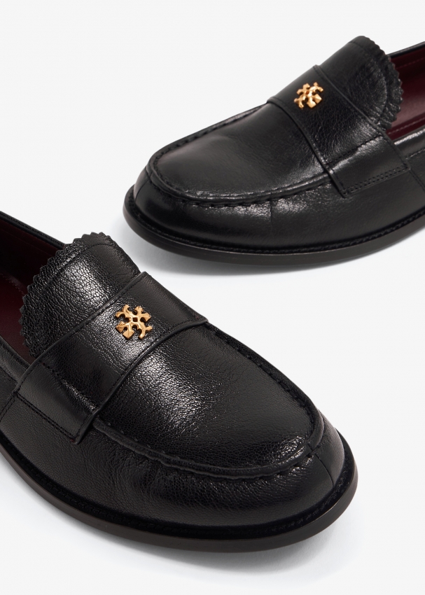 Tory Burch Classic loafers for Women Black in Bahrain Level Shoes