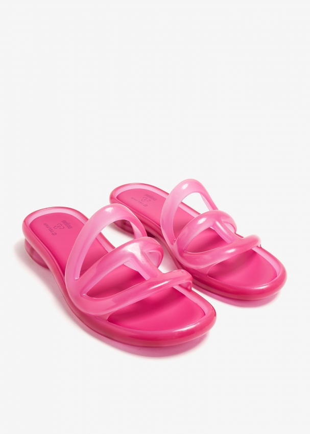 Hot pink 2025 jelly slides