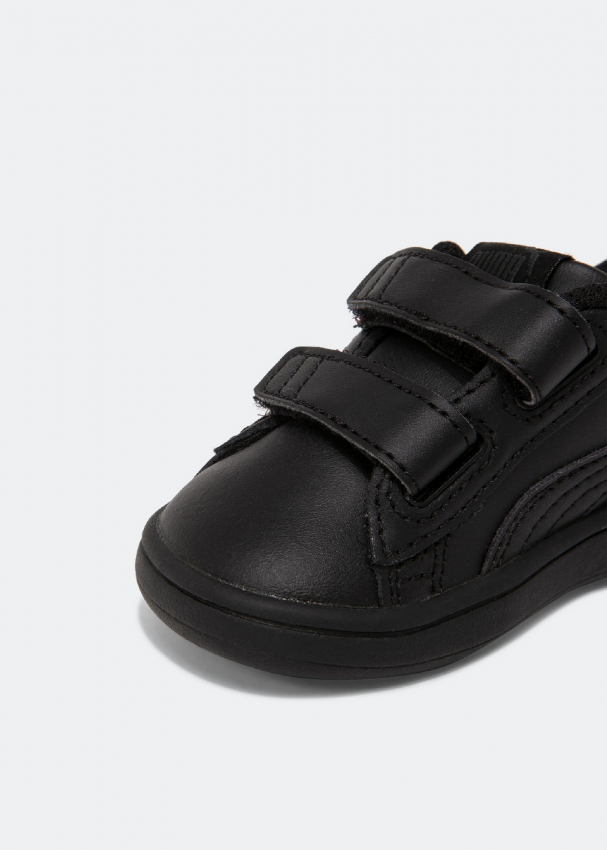 Puma Smash V2 sneakers for Baby Black in UAE Level Shoes