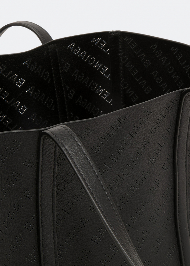 Balenciaga everyday leather tote bag store