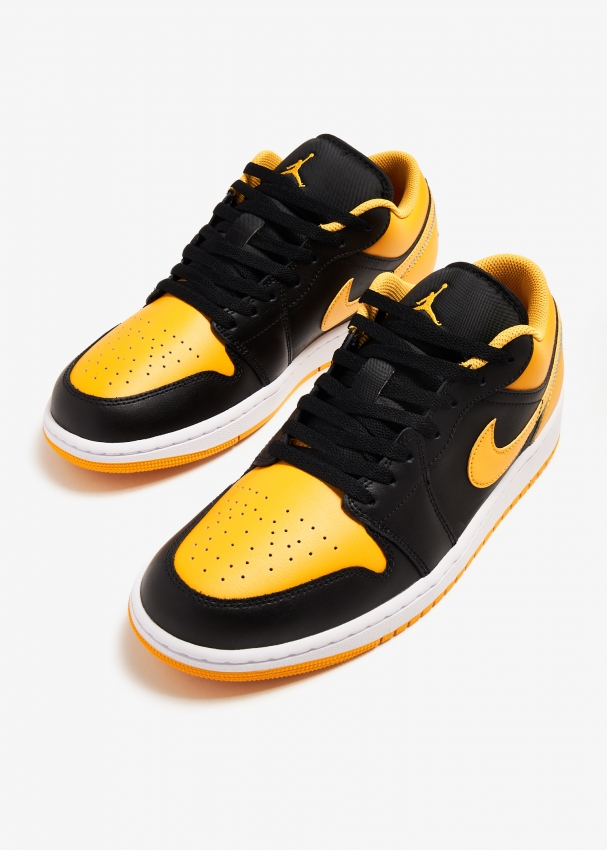 Yellow jordans men hotsell