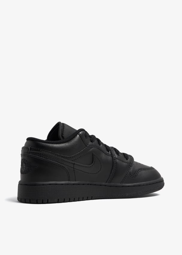 Original nike deals shoes for kids