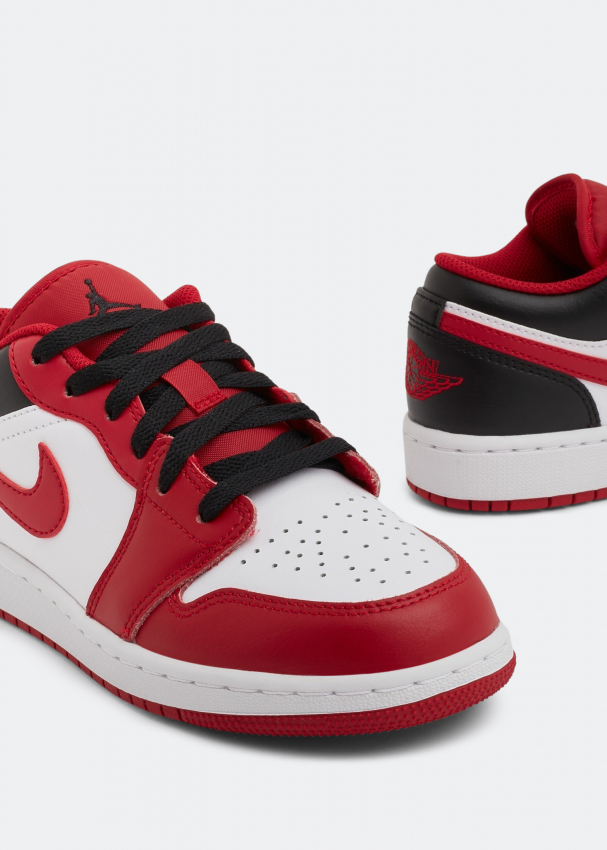 Nike Air Jordan 1 Low Bulls sneakers for Unisex Red in UAE