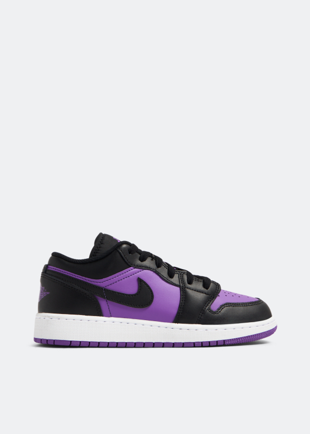 Nike venom sneakers outlet