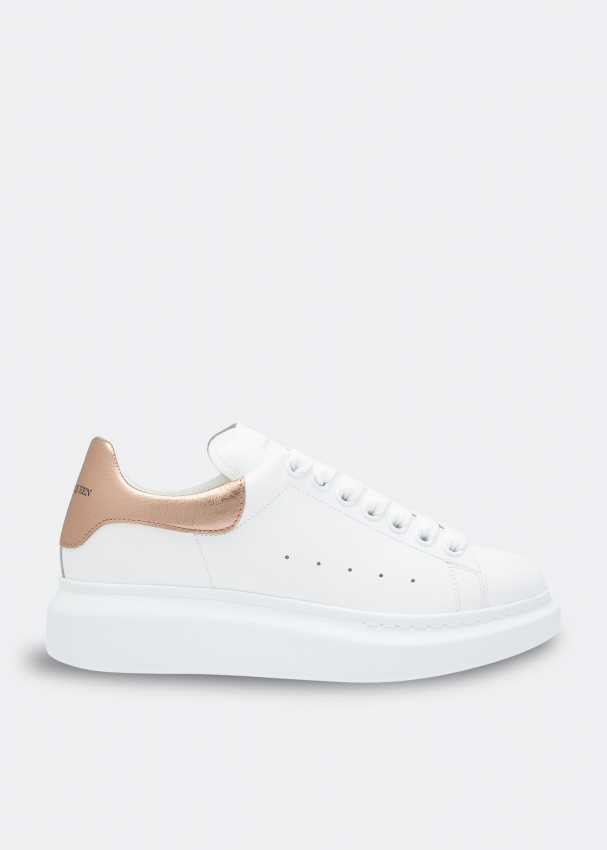 Oversized sneaker on sale