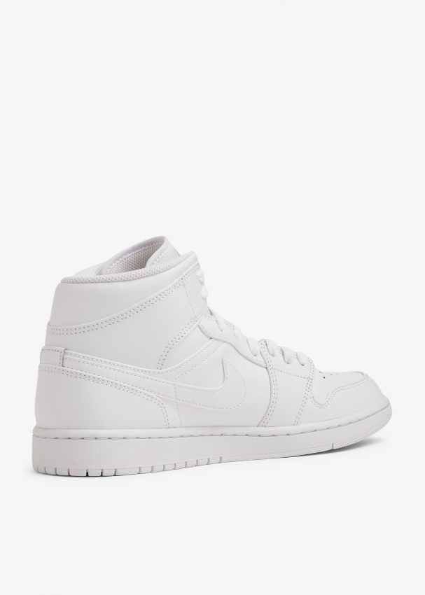 Jordan one triple white outlet