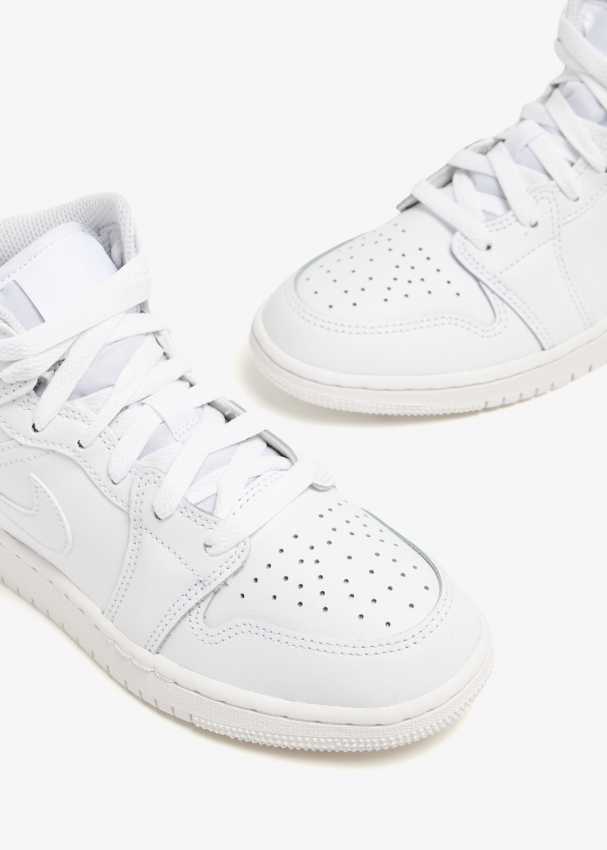 Aj 1 all white store