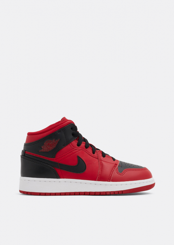 Bred sneakers shop