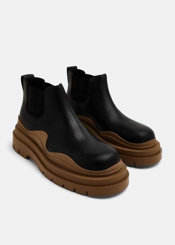 Bottega Veneta Tire ankle boots for Men - Black in UAE | Level Shoes
