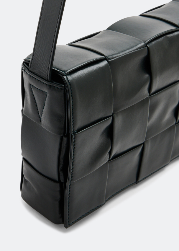 Bottega veneta sales cassette bag black