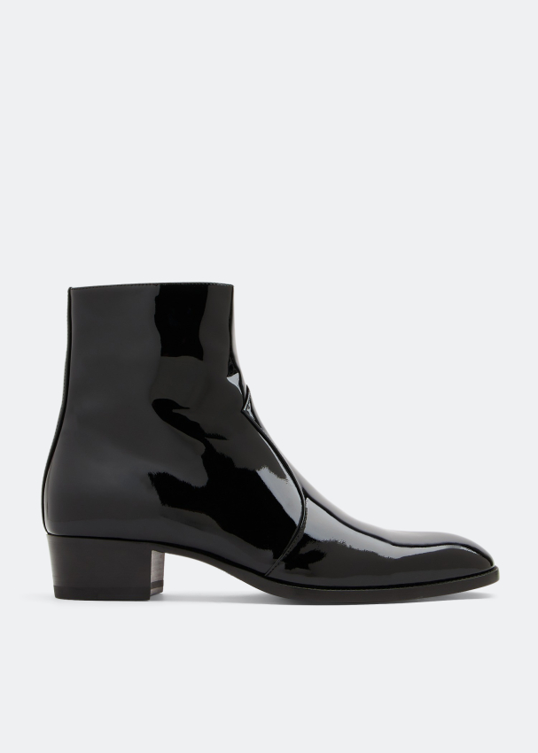 Saint Laurent Wyatt boots for Men - Black in UAE | Level Shoes