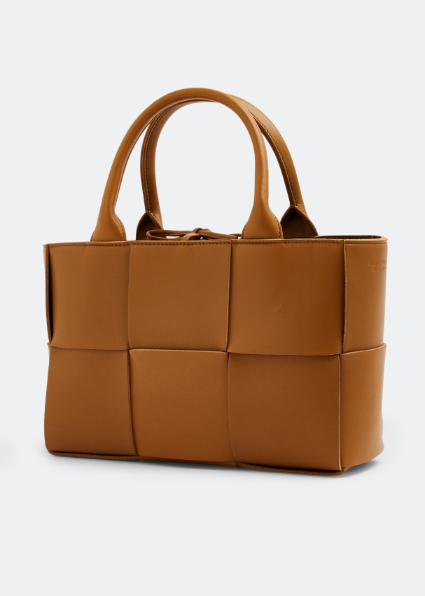 Mini arco hotsell bottega veneta