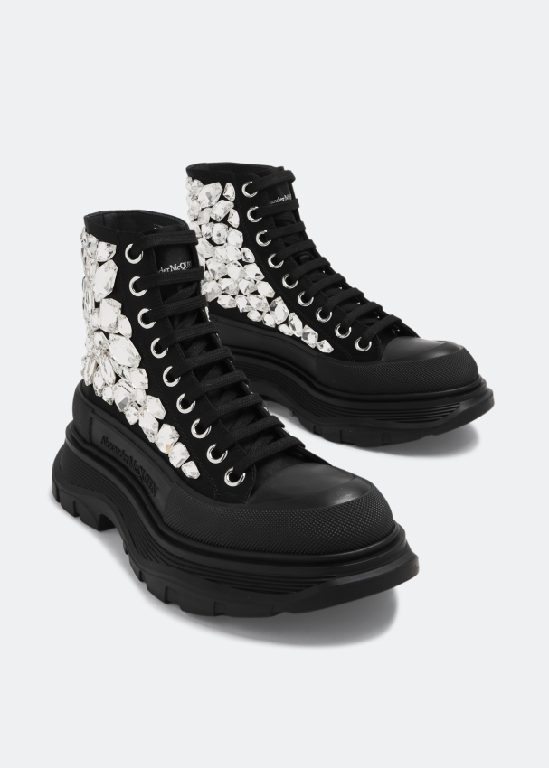 McQueen Tread Slick boots for Women - Black in UAE | Level Shoes McQueen Tread Slick boots for Women - Black in UAE | Level Shoes