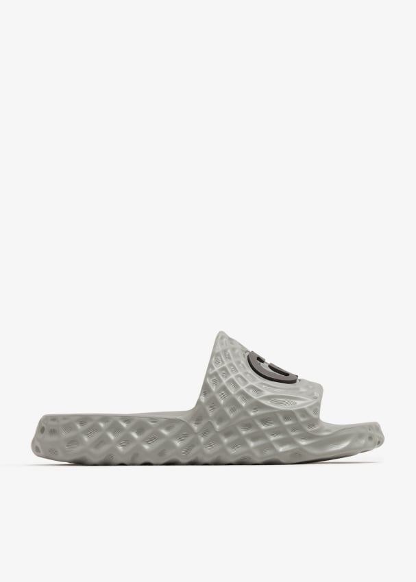Gucci shower hotsell shoes