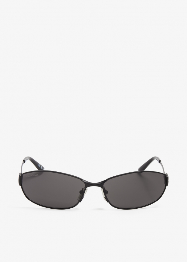 Oval black best sale sunglasses