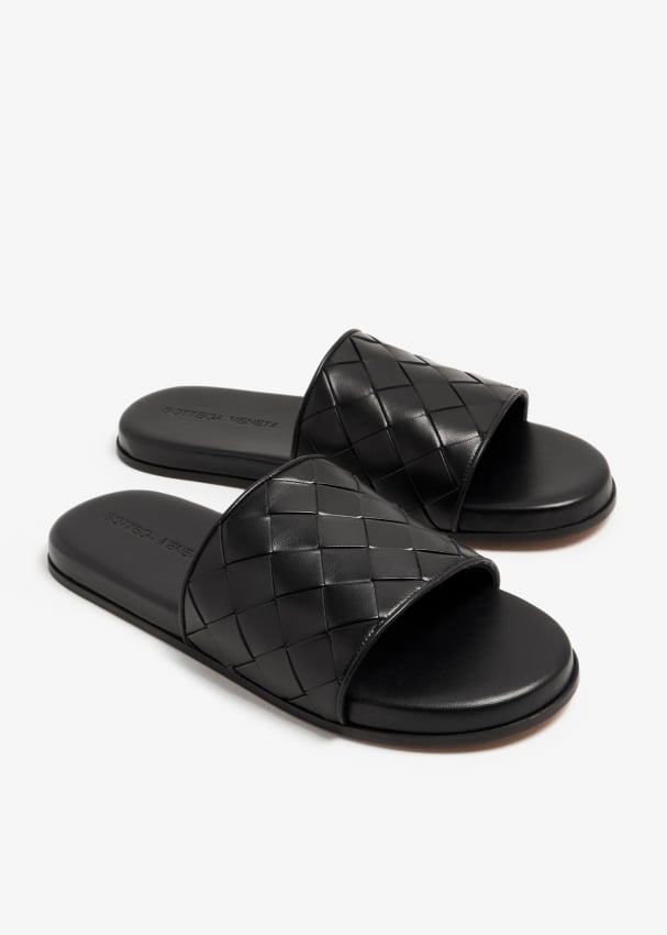 Bottega Veneta Sunday sandals for Men Black in Bahrain Level Shoes