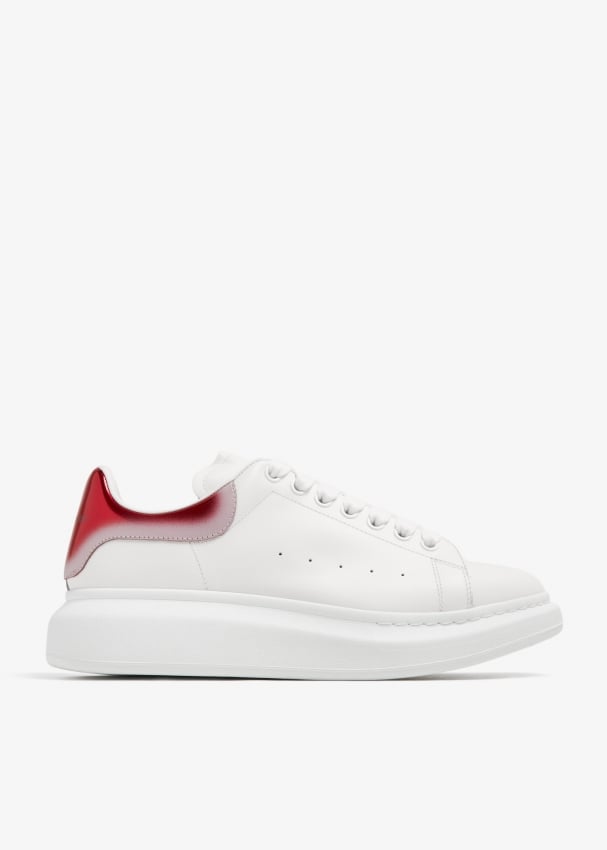 Alexander McQueen Oversized Sneaker 'Clear Sole - Black' | myGemma | Item  #123355