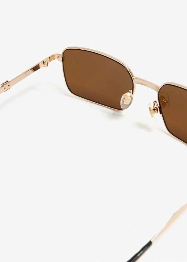 Gucci supreme sunglasses top