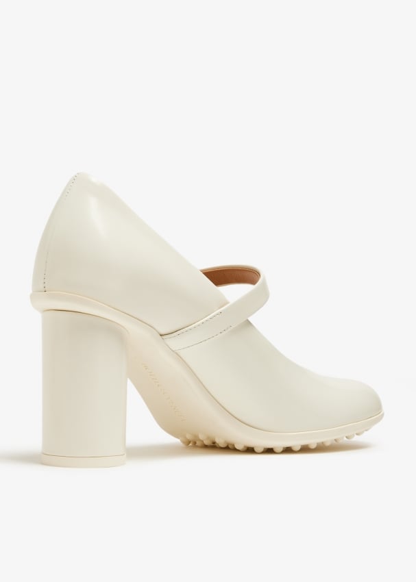 Bottega Veneta Atomic pumps for Women - White in UAE | Level Shoes