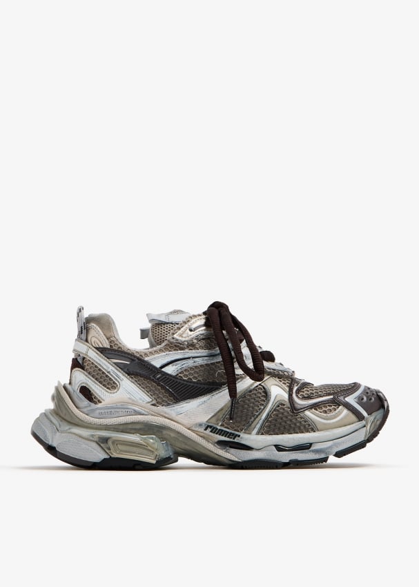Balenciaga runners clearance womens brown