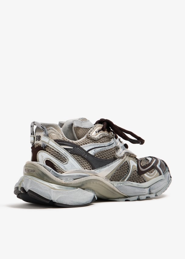 Balenciaga trainers grey best sale womens