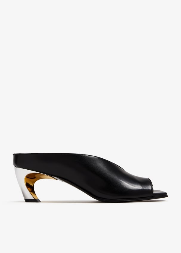 Mcqueen armadillo online