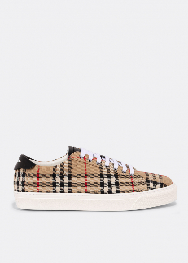 Burberry shoes on sale qatar