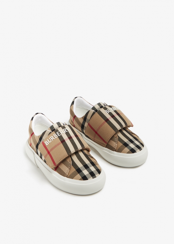 Baby burberry trainers store