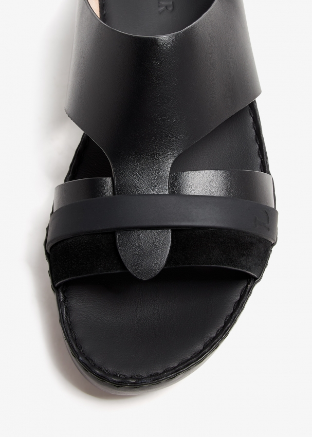 Laggar Rubber Grip sandals for Men Black in Oman Level Shoes