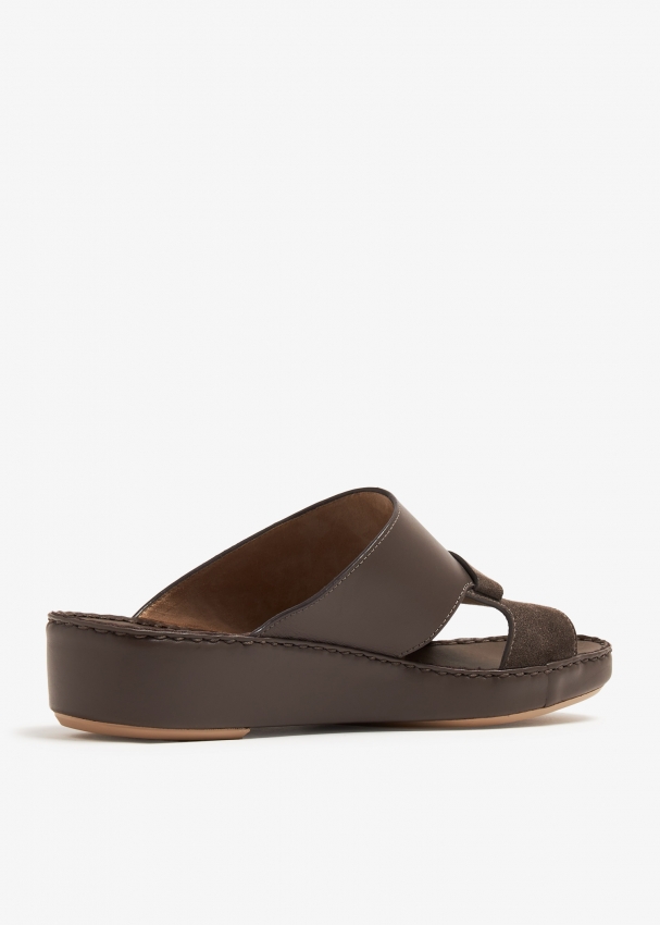 Laggar Tightened strap sandals for Men Brown in UAE Level Shoes