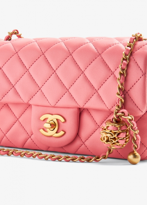 chanel classic flap bag pink