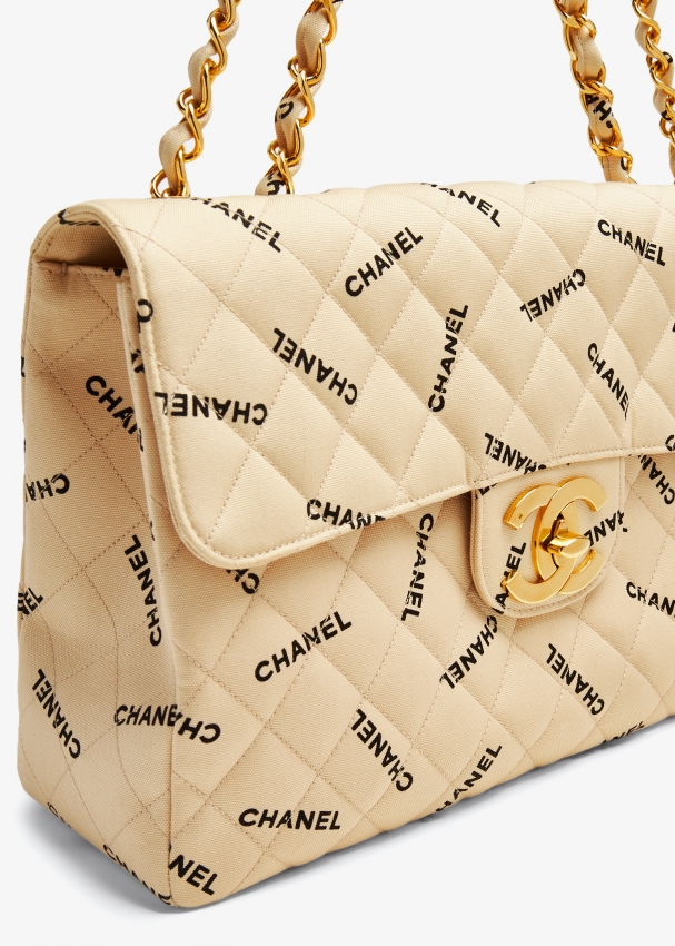 chanel classic maxi flap bag