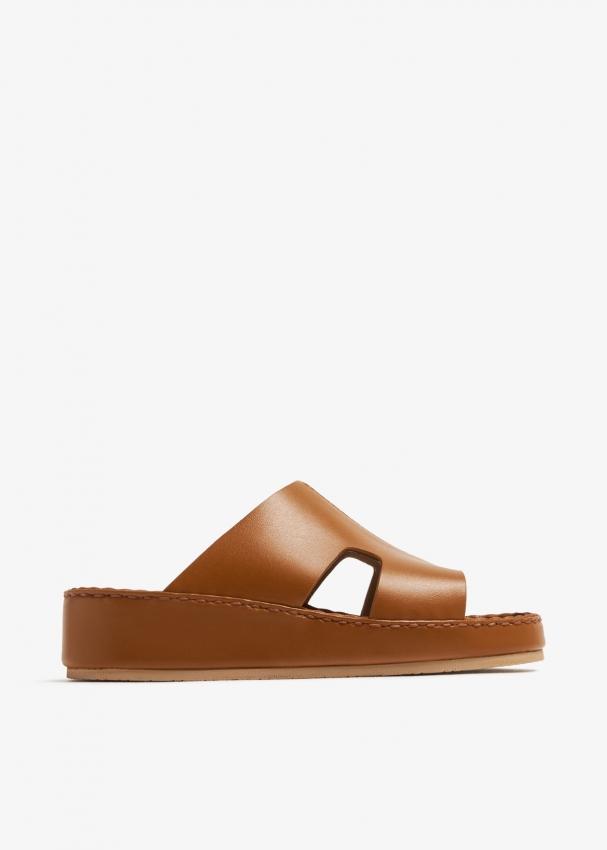 Drifted Square sandals