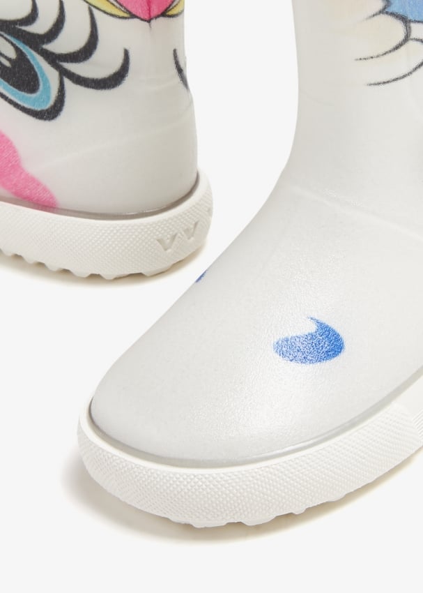 Baby sales white boots
