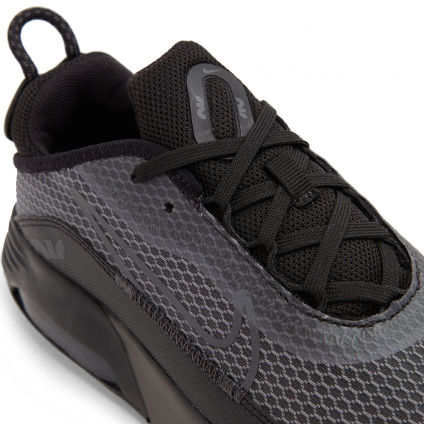 nike air max 2090 trainers in black