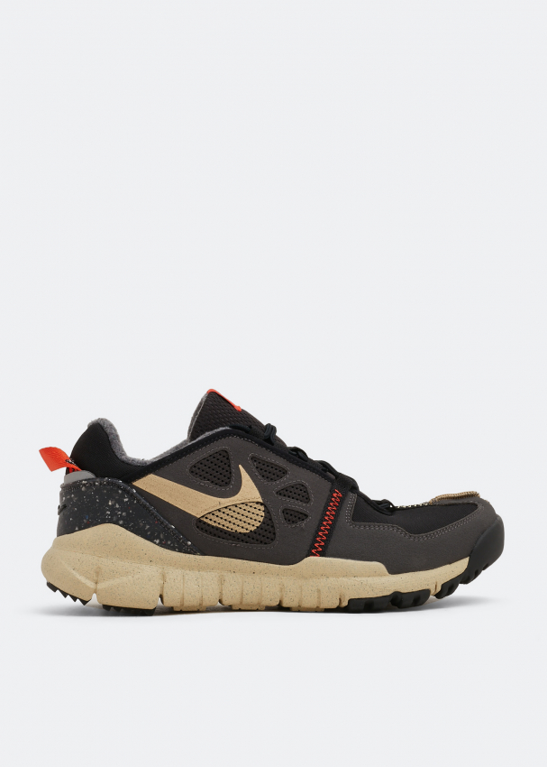 Nike Free Terra Vista sneakers for Men Black in Oman Level Shoes