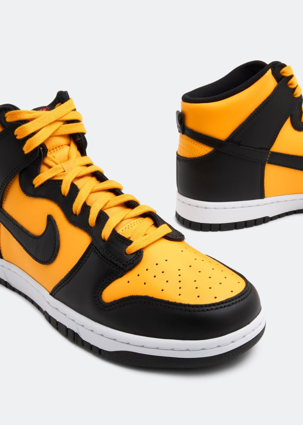 Nike black and yellow high tops discount