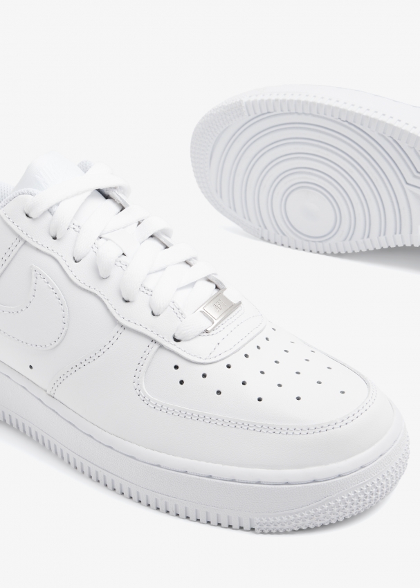 Tenis air force top jordan