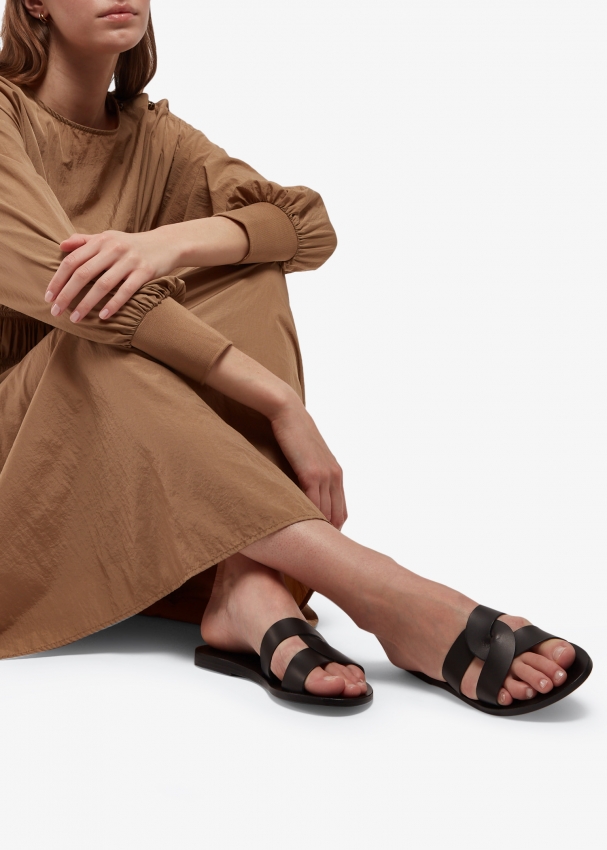 Ancient greek sales sandals desmos