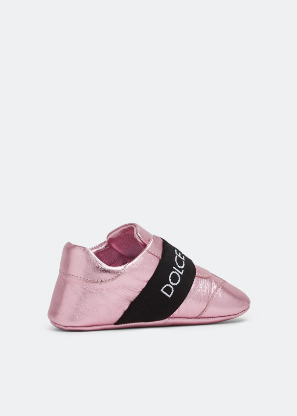 Dolce&Gabbana Logo crib shoes for Baby - Pink in UAE | Level Shoes