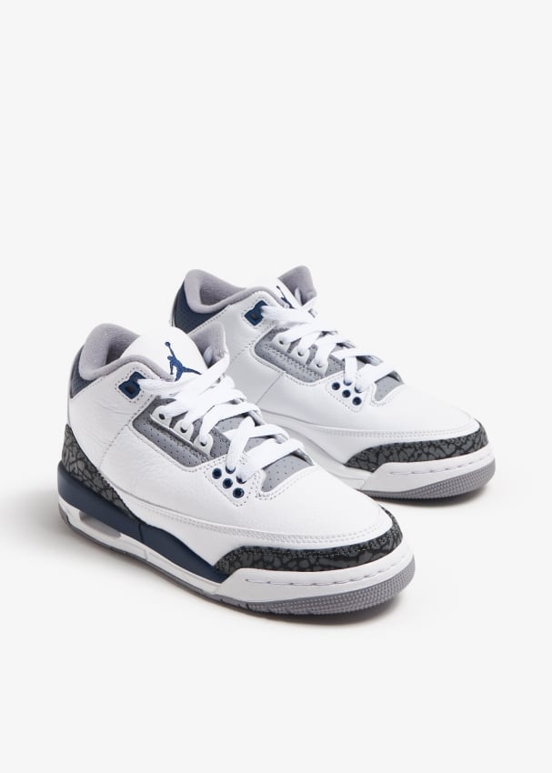 Nike Air Jordan 3 Retro sneakers for Boy White in UAE Level Shoes