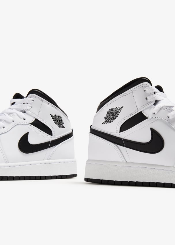 Jordan mid 1 black white shop