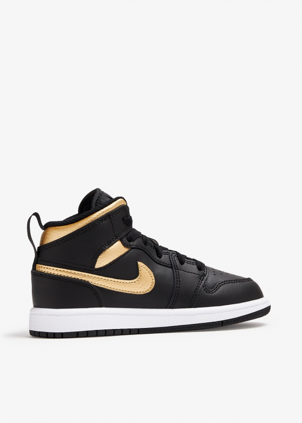 Nike n jordan deals