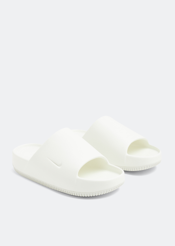White slide on sale on shoes