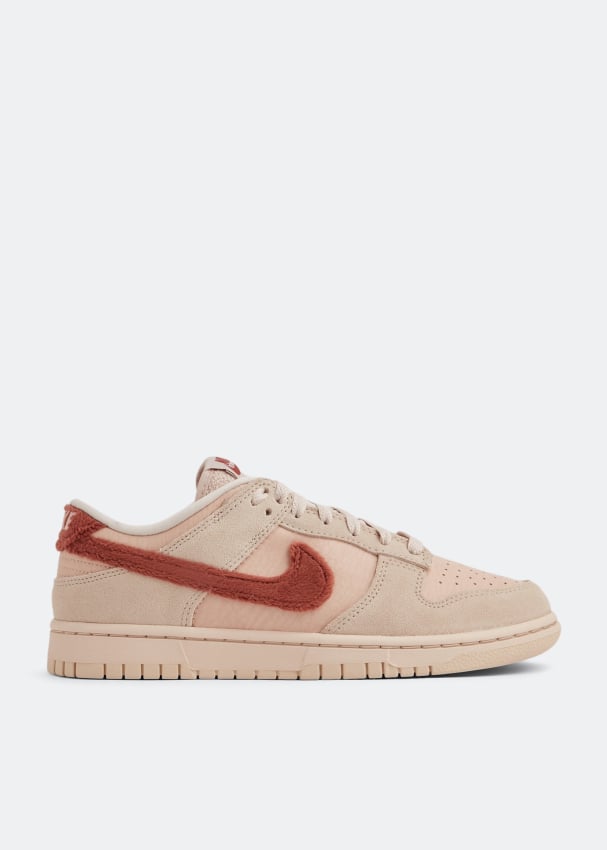 dunk low womens pink