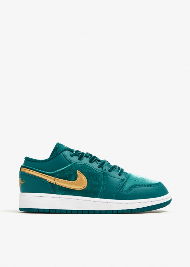 Nike Air Jordan 1 Low 'Geode Teal' sneakers for Unisex - Green in UAE ...