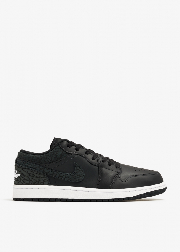 Nike Air Jordan 1 Low 'Black Elephant' sneakers for Men - Black in UAE ...