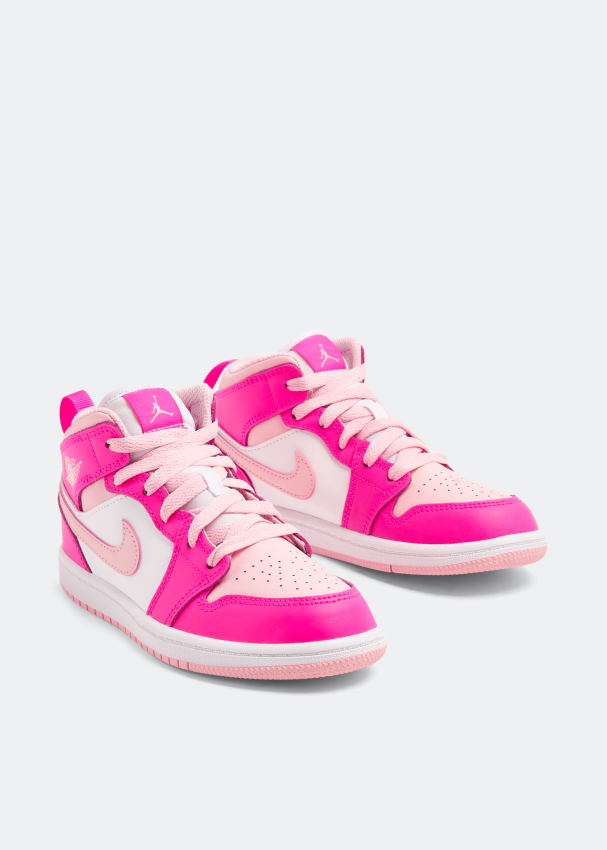Girls best sale pink jordans