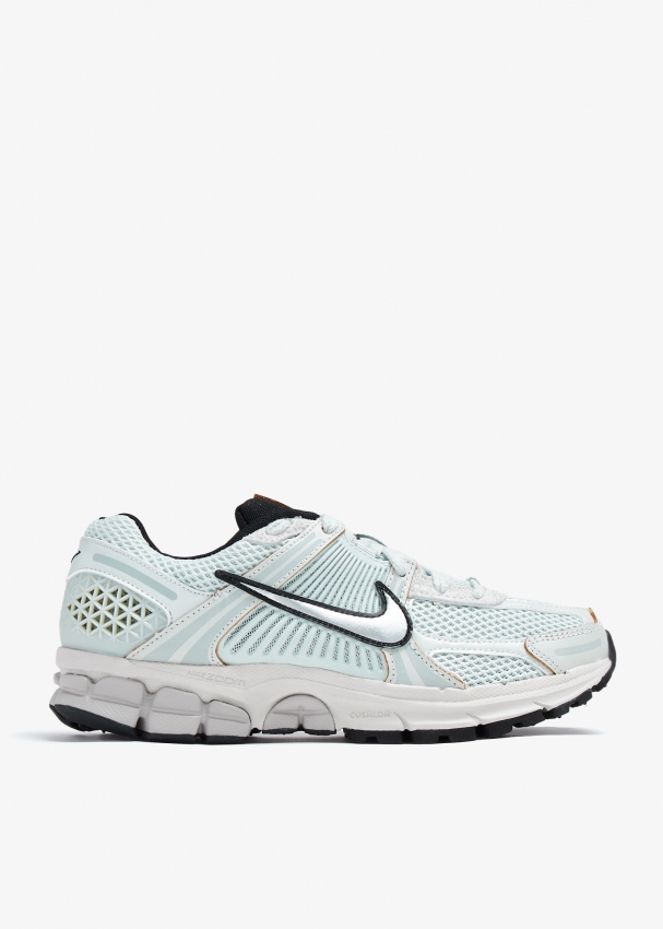 Shop Nike Shoes for Women in UAE | Level Shoes